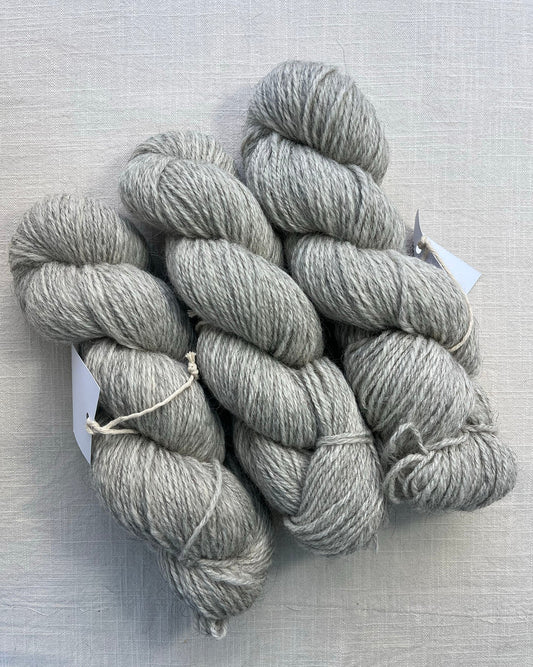 Gotland/BFL DK Natural Grey - Ginger Pink Yarns